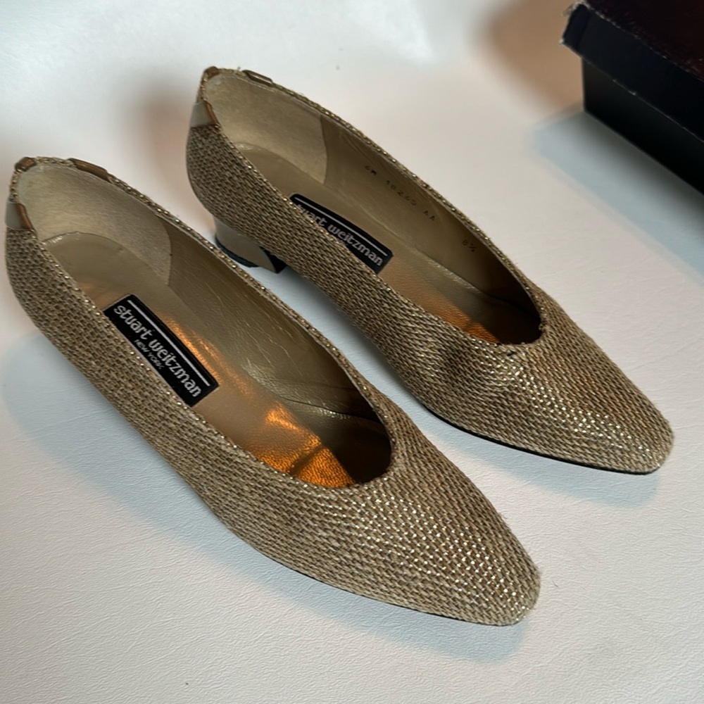 Stuart Weitzman Beige Woven Leather Pumps in 8.5